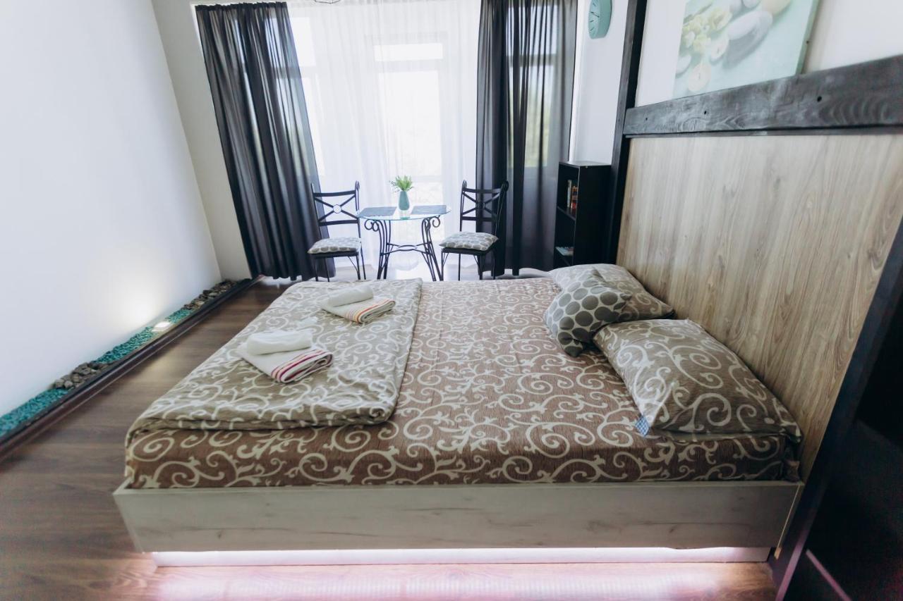 Apartments Біля Жд Вокзалу Ivano-Frankivsk Exterior photo