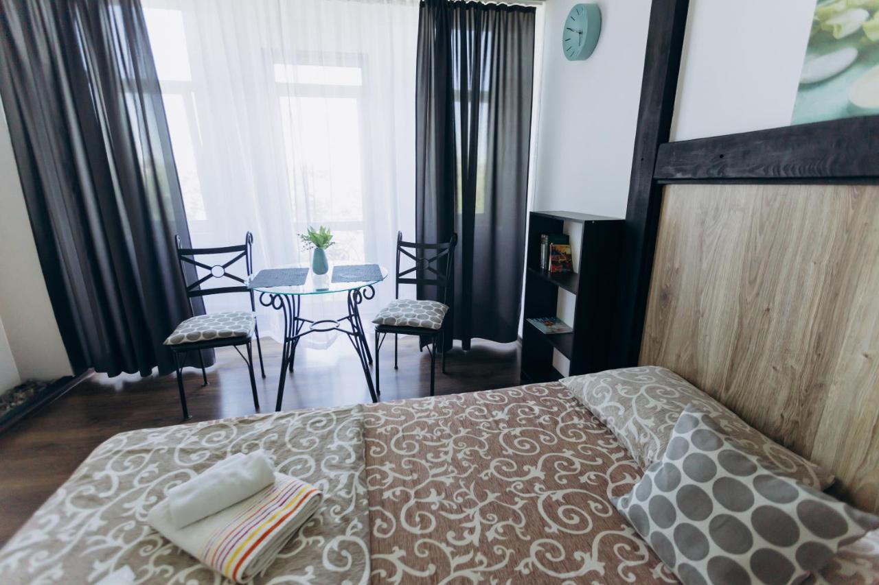 Apartments Біля Жд Вокзалу Ivano-Frankivsk Exterior photo